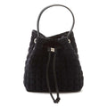 Una borsa a mano da donna modello secchiello della collezione BPrime Bags, in tessuto termoformato 3D Cube, con chiusura con lacci, manico e tracolla rimovibile in pelle.