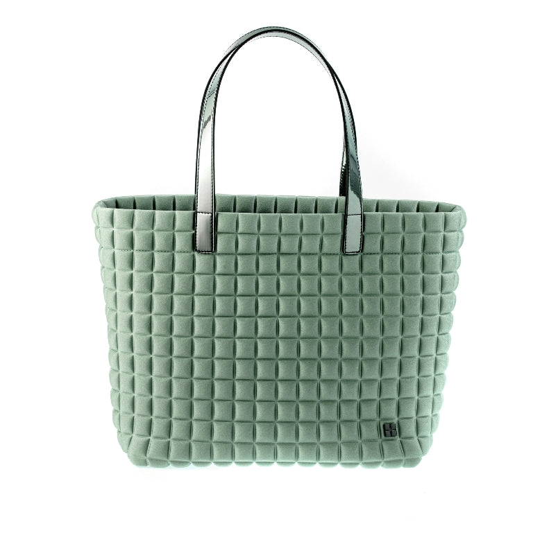 Milan Lami medium