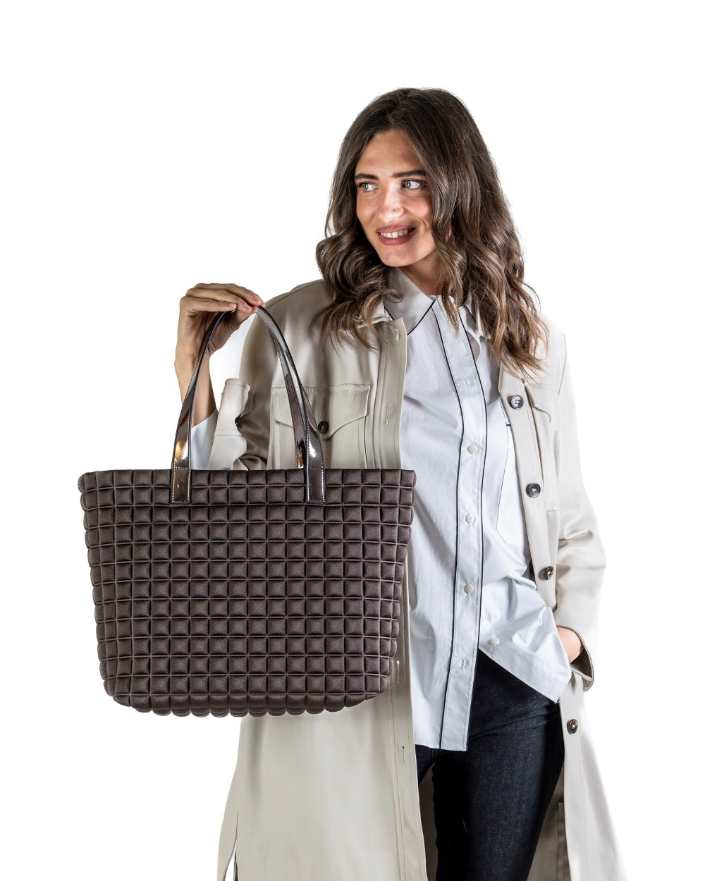 MILANO LAMI MEDIUM SEPPIA Indossato1
